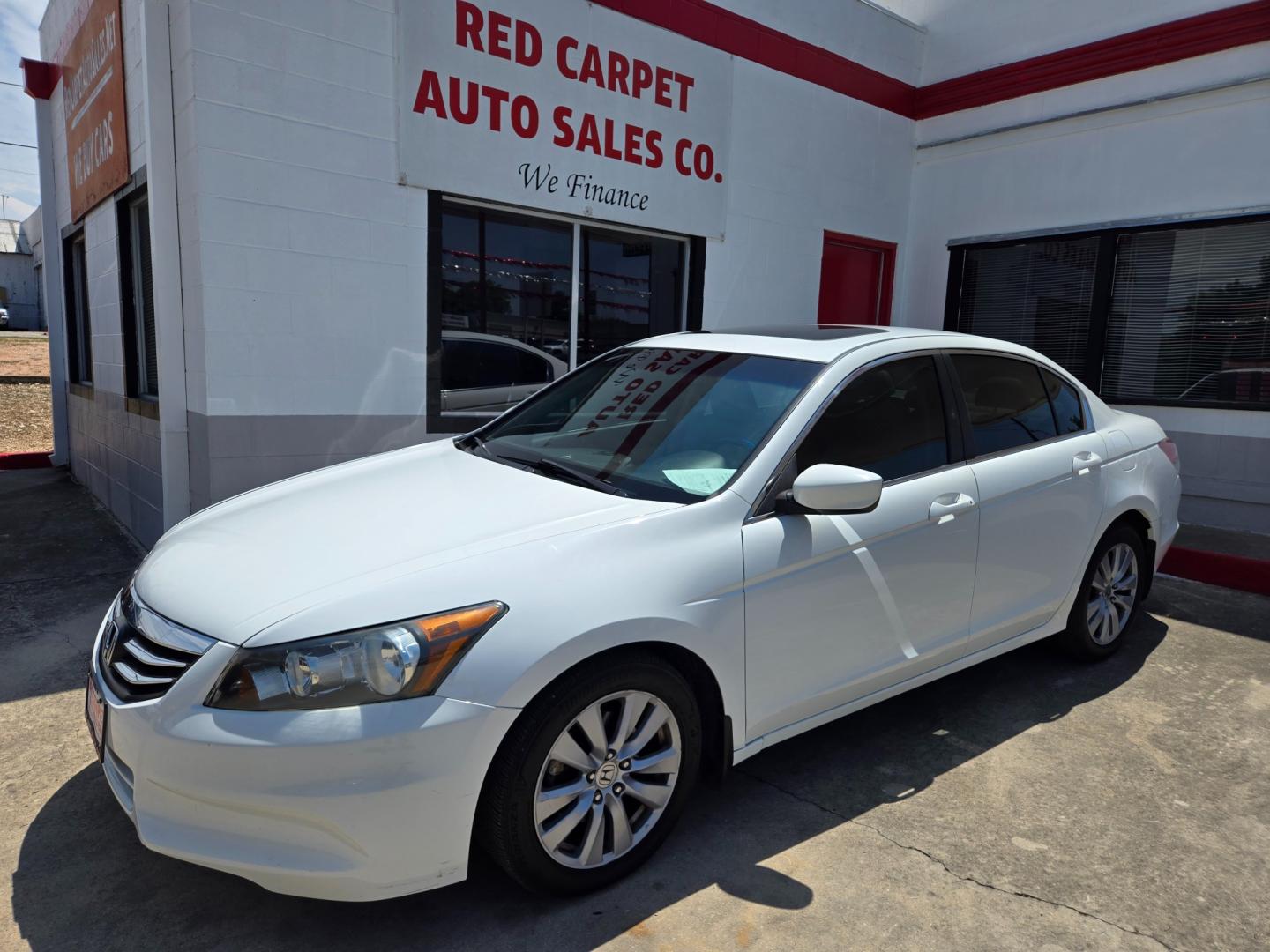 2011 WHITE Honda Accord (1HGCP2F8XBA) with an 2.4L I4 F DOHC 16V engine, Automatic transmission, located at 503 West Court, Seguin, TX, 78155, (830) 379-3373, 29.568621, -97.969803 - Photo#0